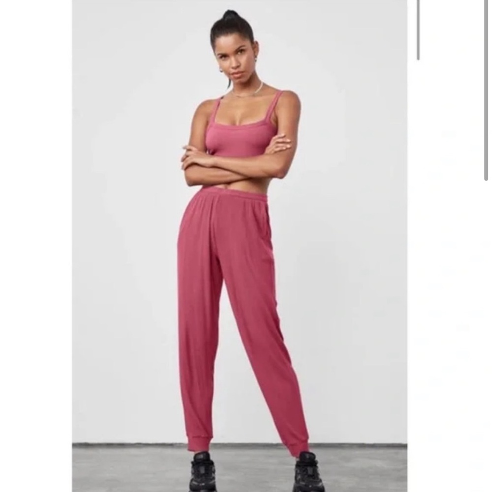 Alo Whisper Ribbed Pants